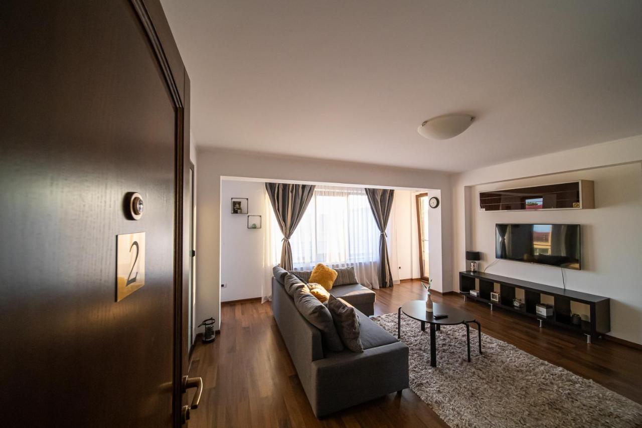 Apartament Tatu Bar&Grill Otopeni Ngoại thất bức ảnh