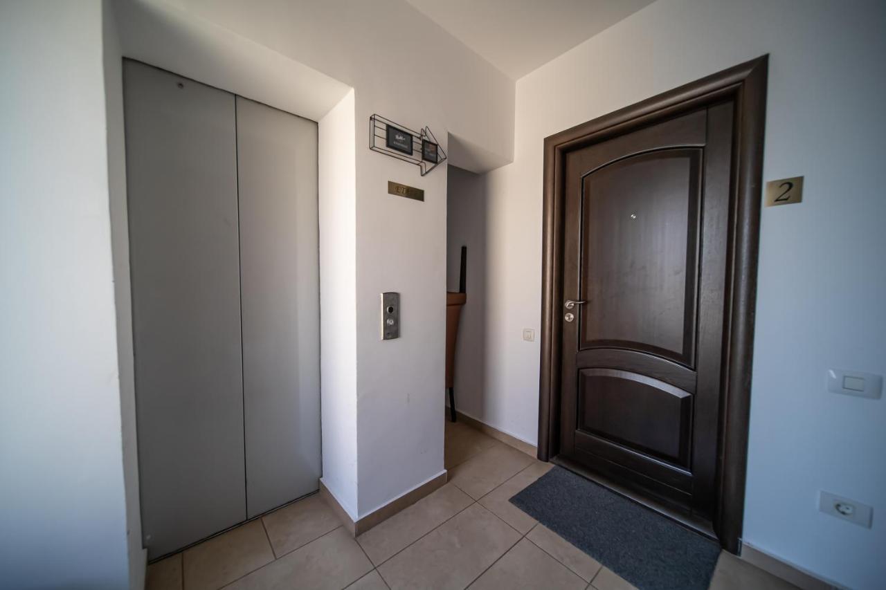 Apartament Tatu Bar&Grill Otopeni Ngoại thất bức ảnh