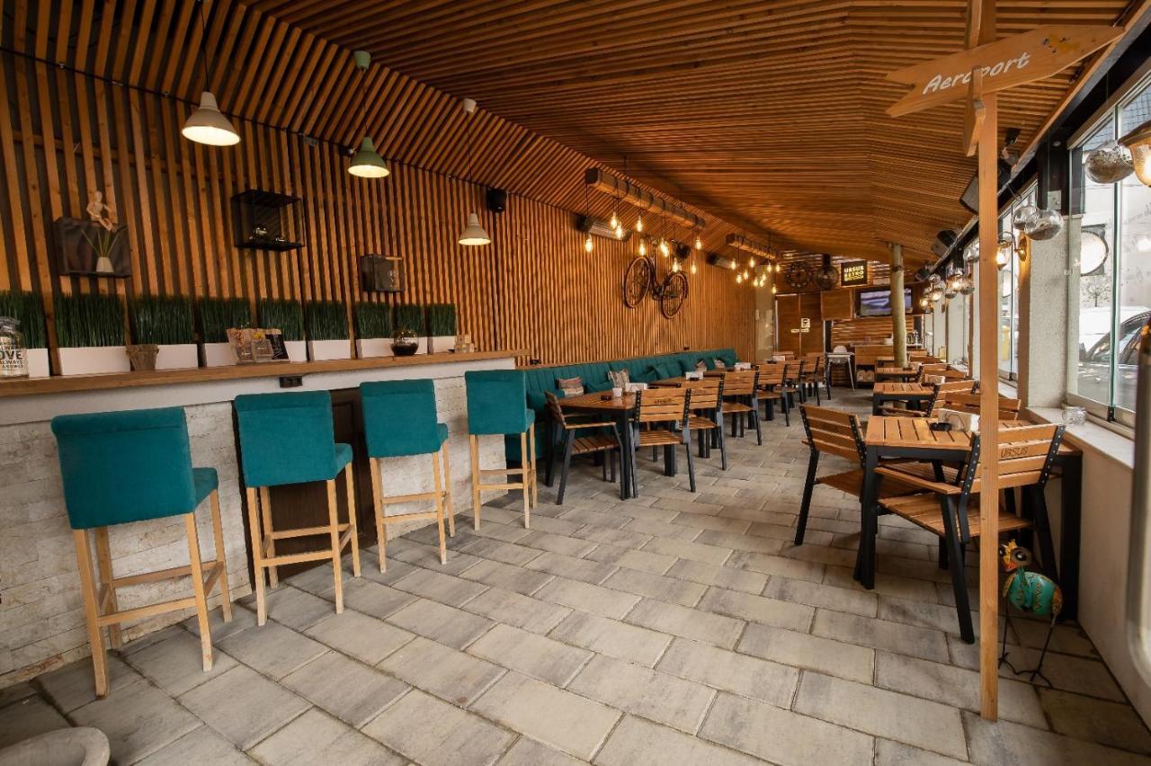 Apartament Tatu Bar&Grill Otopeni Ngoại thất bức ảnh